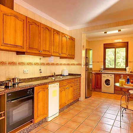 Belvilla By Oyo Vich Ii Casa de Férias